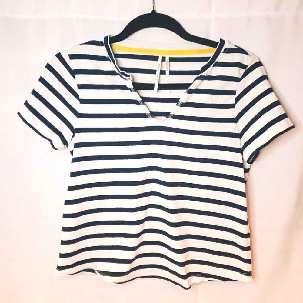 Anthropologie Navy Blue and White Short Sleeve Shirt Size XS